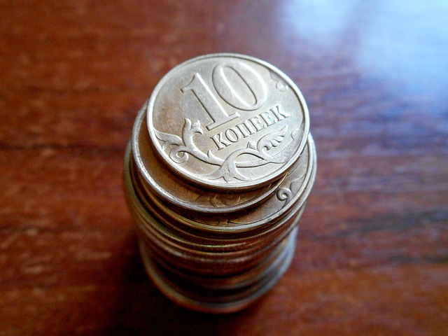 drobné ruské mince – v komínku.jpg